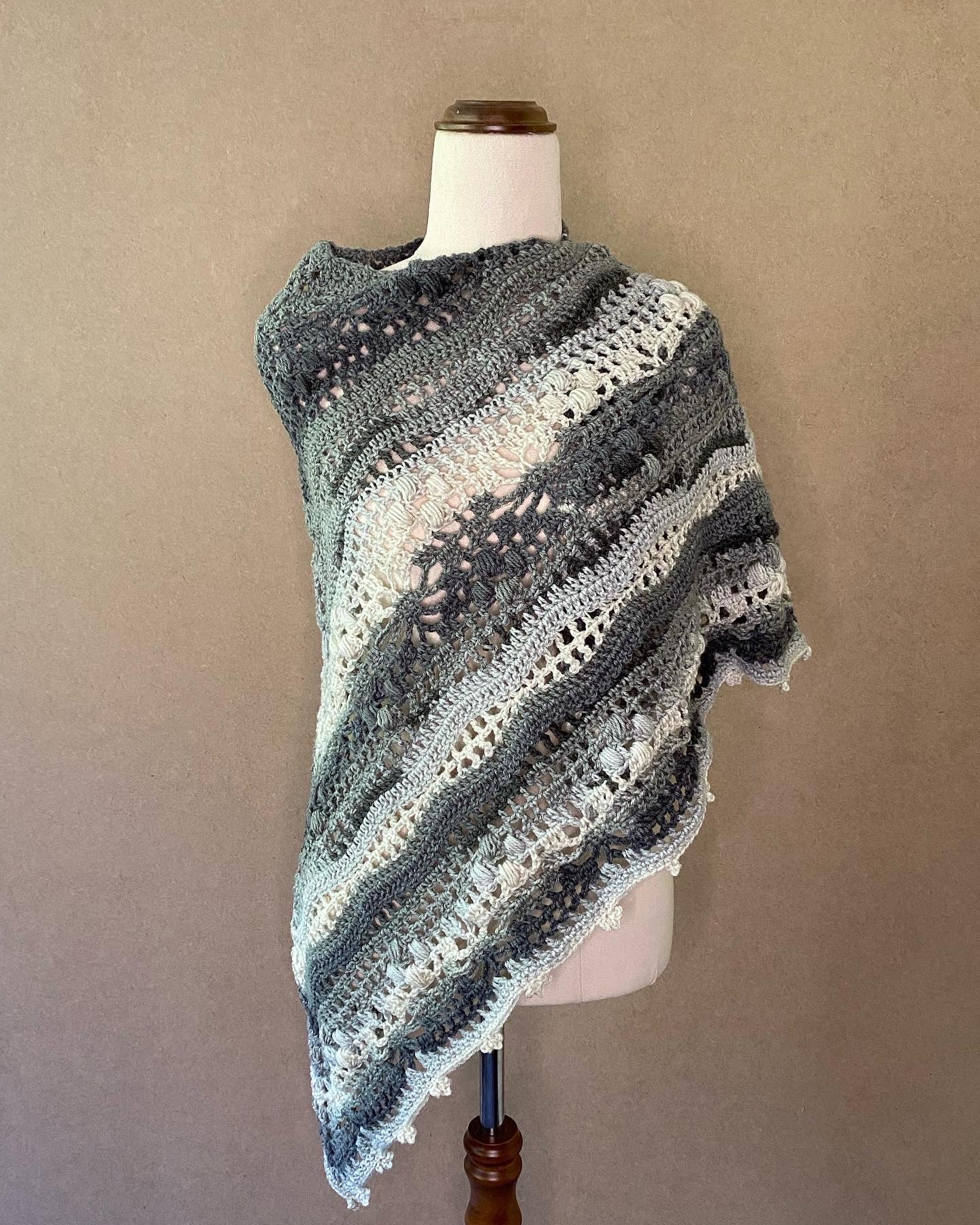 Daisy Chain ShawlBruinen Shawl | Hand-knit shawl wrap | Made in 